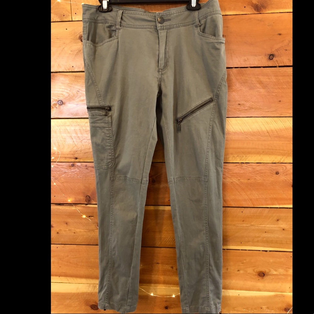 William Rast Olive Riding Skinny Pant - Picture 2 of 12